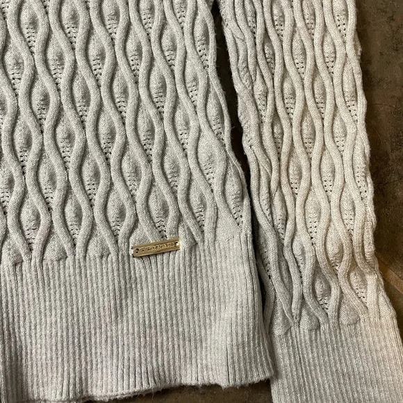 T Tahari Grey Sweater size S - Picture 3 of 8